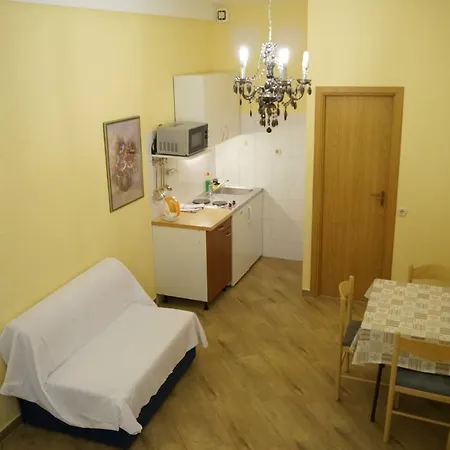 Apartments Mario With Private Parking Makarska Exterior photo