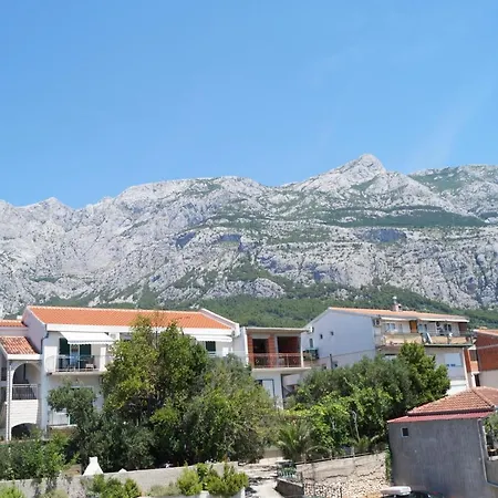 Apartments Mario With Private Parking Makarska Exterior photo