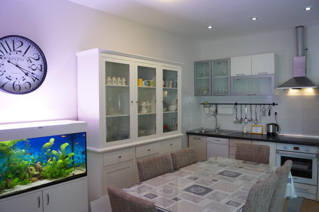 Apartment Mario With Private Parking Makarska