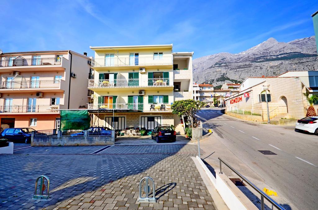 Apartment Mario With Private Parking Makarska