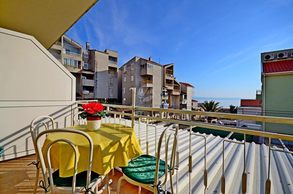 Mario With Private Parking Makarska