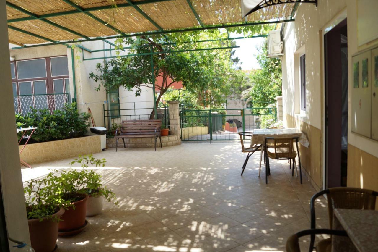Mario With Private Parking Apartment Makarska