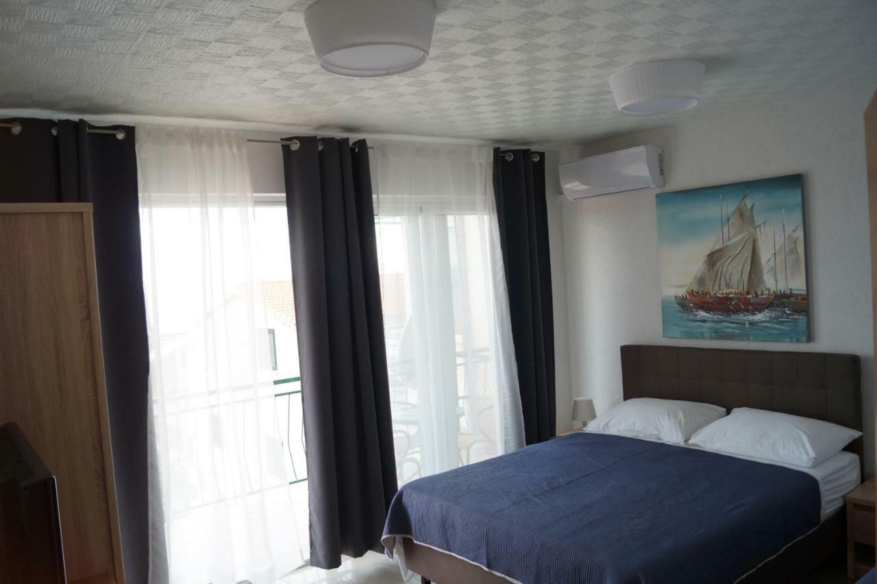 Apartment Mario With Private Parking Makarska