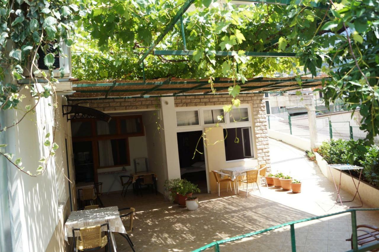 Mario With Private Parking * Makarska